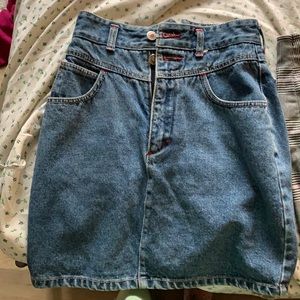 The cutest Jean skirt !